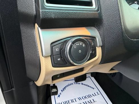Used 2016 Ford Explorer XLT w/ Equipment Group 202A FWD image 19