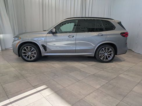 Used 2025 BMW X5 xDrive50e w/ M Sport Package image 10