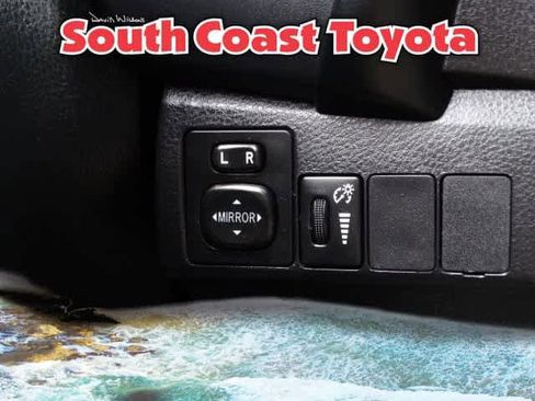 Used 2018 Toyota Corolla XSE image 39
