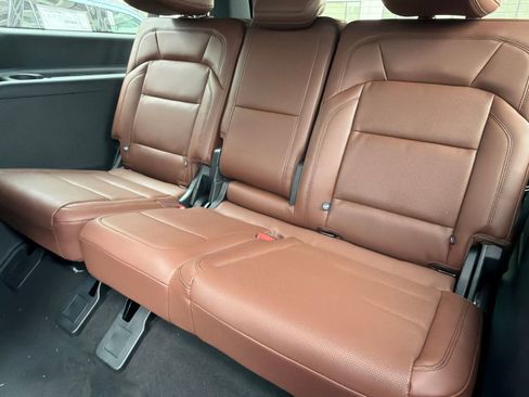 New 2026 Lincoln Navigator L Reserve AWD/4WD image 18