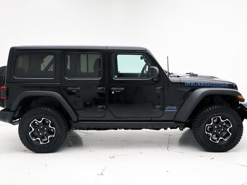Used 2023 Jeep Wrangler Unlimited Rubicon 4xe w/ Cold Weather Group AWD/4WD image 3