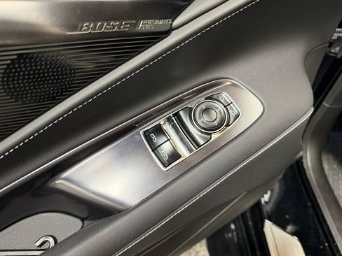 Used 2023 Chevrolet Corvette Z06 w/ Stealth Interior Trim Package RWD image 13