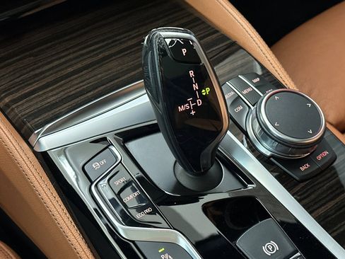 Used 2018 BMW 640i Gran Turismo xDrive image 17