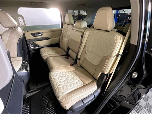 New 2026 Nissan Armada Platinum image 15