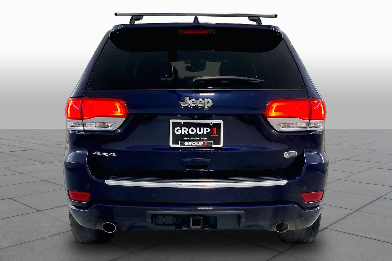 Used 2018 Jeep Grand Cherokee Overland AWD/4WD image 4