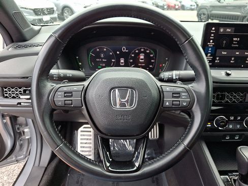 Used 2024 Honda Accord Sport image 19