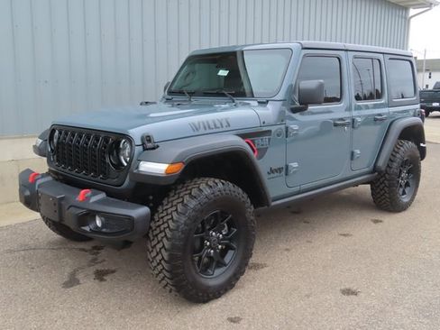 Used 2025 Jeep Wrangler Willys image 6