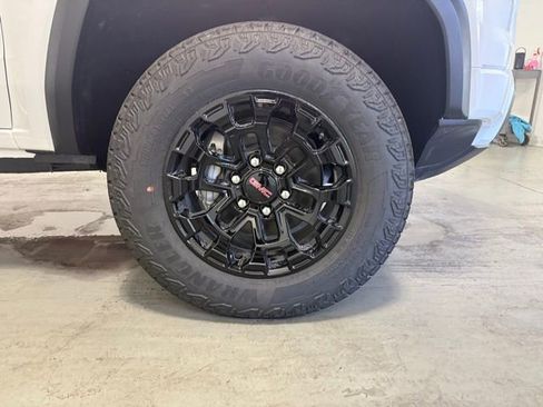 New 2026 GMC Canyon Elevation w/ Convenience Package image 28