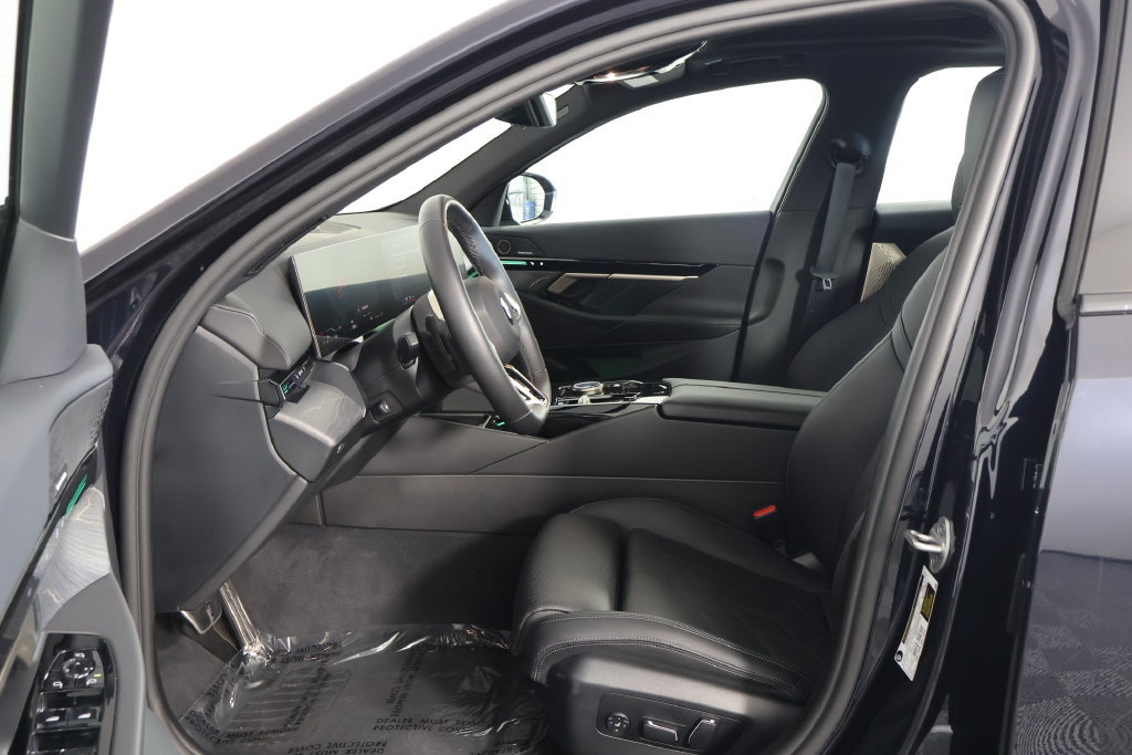 Used 2026 BMW 530i w/ M Sport Package RWD image 11