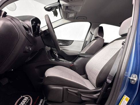 Used 2024 Chevrolet Equinox LS AWD/4WD image 16