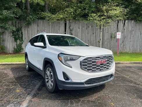 Used 2020 GMC Terrain SLT w/ Preferred Package FWD image 1