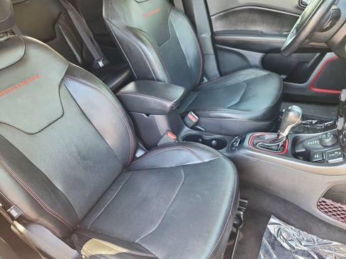 Used 2020 Jeep Compass Trailhawk w/ Leather Interior Group AWD/4WD image 13