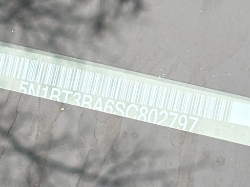 Used 2025 Nissan Rogue SV image 31