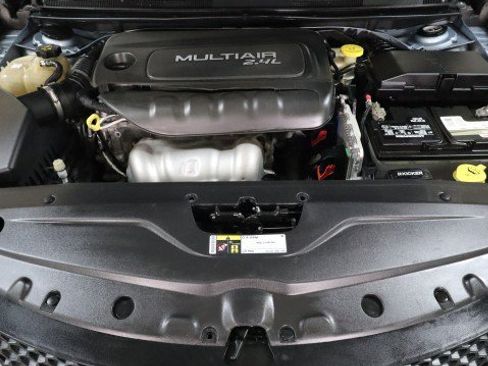 Used 2015 Chrysler 200 Limited image 18