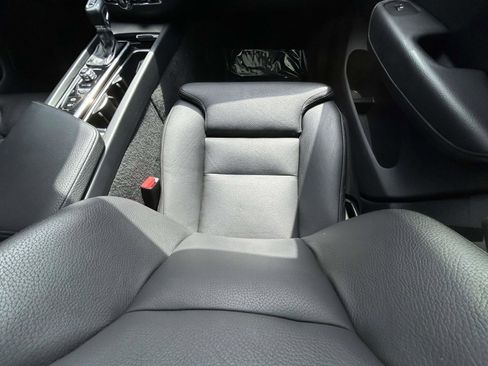 Used 2018 Volvo XC60 T6 Inscription w/ Convenience Package image 15