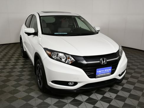 Used 2018 Honda HR-V EX image 3