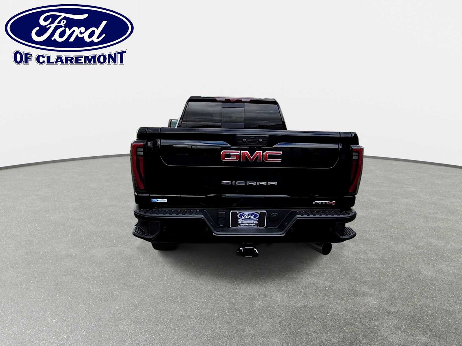 Used 2026 GMC Sierra 2500 AT4 w/ AT4 Premium Plus Package AWD/4WD image 7