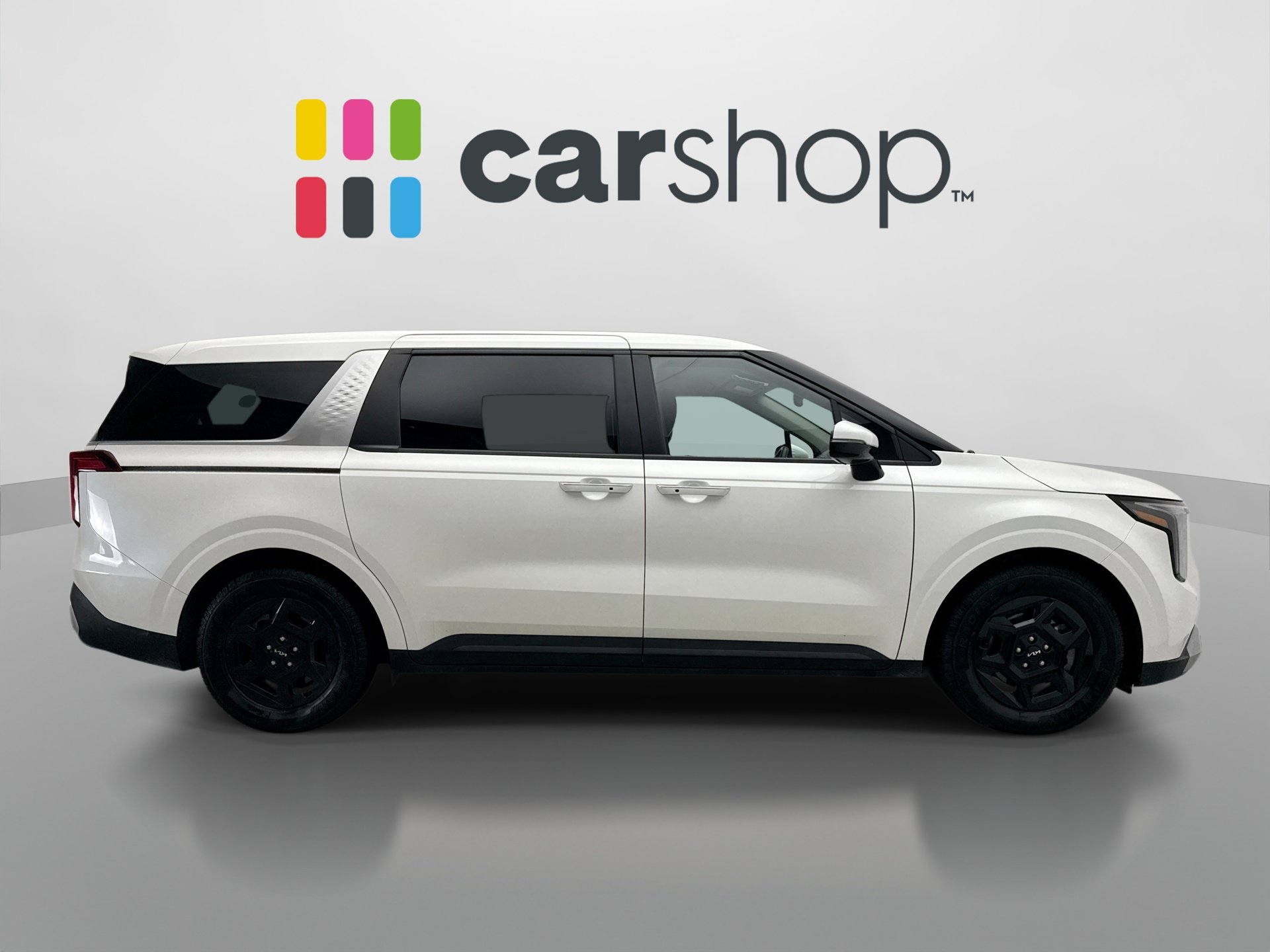 Used 2025 Kia Carnival FWD image 6
