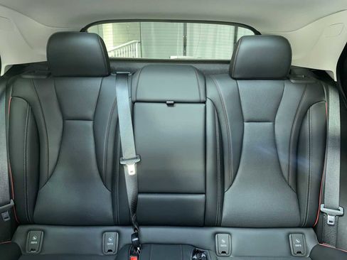 Used 2022 Buick Envision Essence w/ Sport Touring Package image 22