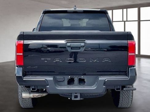 Used 2024 Toyota Tacoma TRD Off-Road AWD/4WD image 5