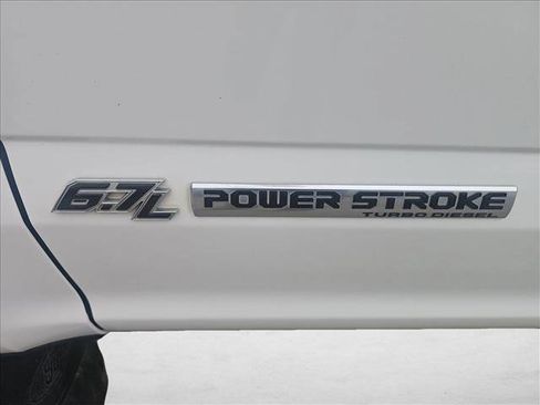 Used 2021 Ford F350 Platinum image 11