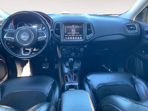Used 2019 Jeep Compass Trailhawk image 10