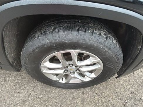 Used 2020 Chevrolet Traverse LS image 11