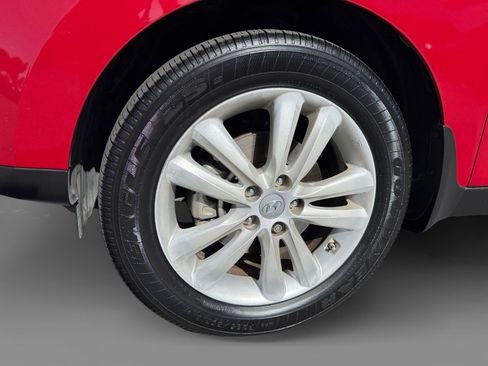 Used 2013 Hyundai Tucson Limited AWD/4WD image 9