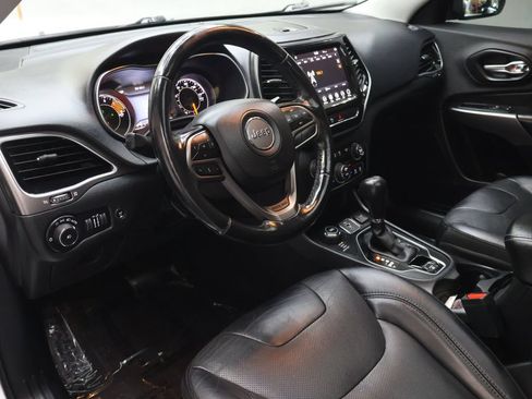 Used 2019 Jeep Cherokee Limited AWD/4WD image 17