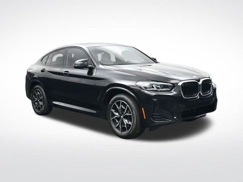 Used 2024 BMW X4 M40i w/ Premium Package image 2