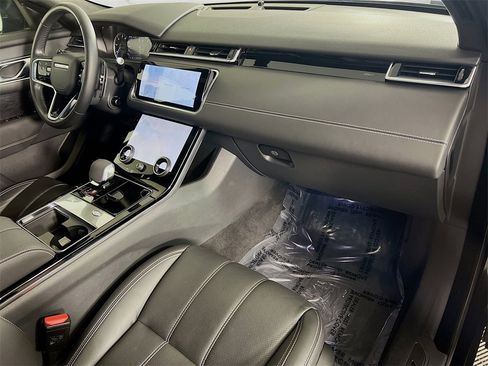Used 2023 Land Rover Range Rover Velar R-Dynamic S image 30