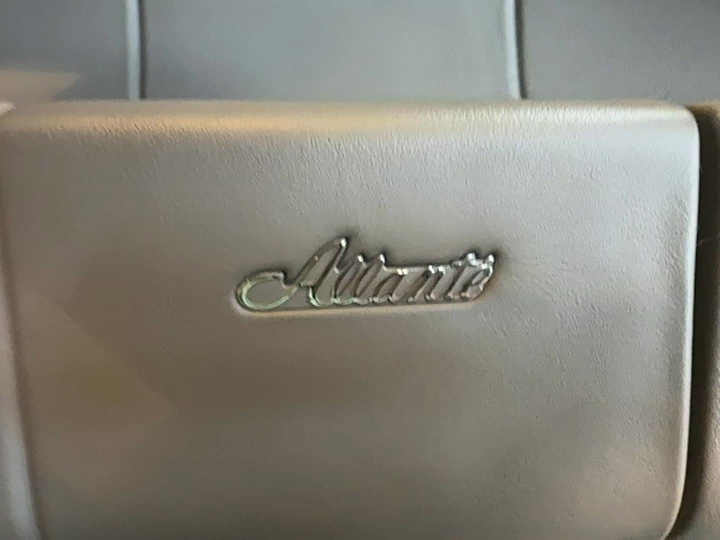 Used 1993 Cadillac Allante FWD image 74