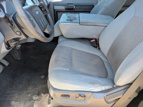 Used 2011 Ford F350 XLT w/ XLT Premium Pkg image 8