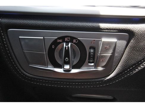 Used 2022 BMW 750i xDrive w/ Executive Package AWD/4WD image 19