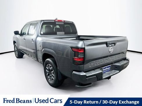 Used 2023 Nissan Frontier SV w/ Technology Package AWD/4WD image 6