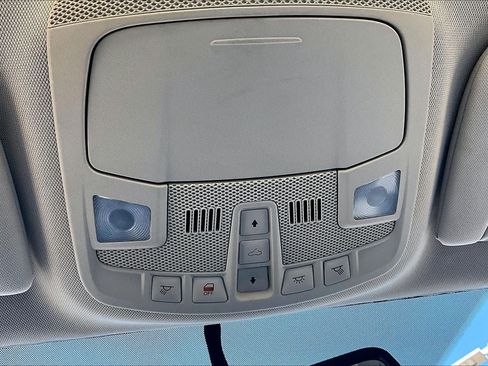Used 2015 Ford Fusion SE w/ Equipment Group 502A FWD image 35