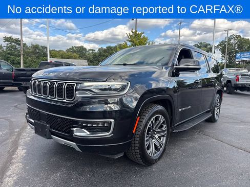 Used 2024 Jeep Wagoneer L Series II w/ Flexible Seating Group AWD/4WD image 2