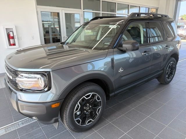 New 2026 Ford Bronco Sport Outer Banks w/ Interior Protection Package AWD/4WD image 3