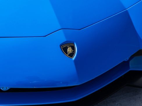 Used 2018 Lamborghini Aventador S image 22