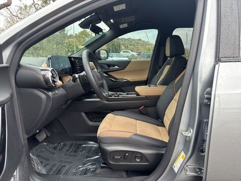 Certified 2026 Chevrolet Equinox ACTIV w/ Convenience Package III FWD image 12