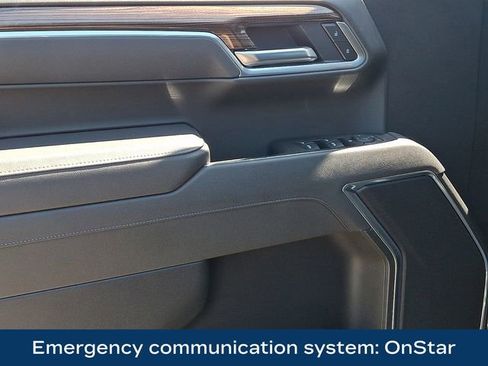 Used 2025 Chevrolet Silverado 1500 LT AWD/4WD image 23