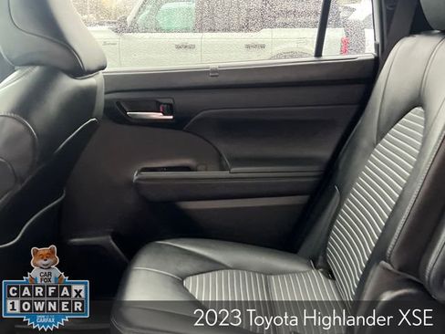 Used 2023 Toyota Highlander XSE image 26