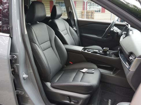 Certified 2023 Nissan Rogue SL w/ SL Premium Package AWD/4WD image 26