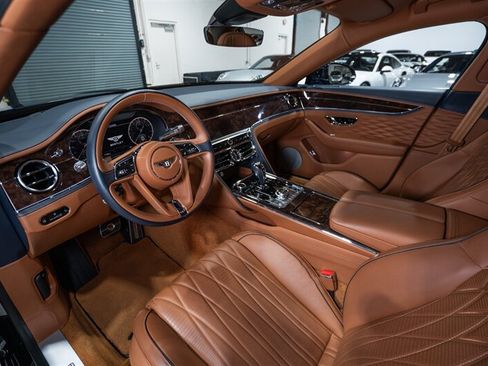 Used 2020 Bentley Flying Spur W12 w/ First Edition Specification AWD/4WD image 18