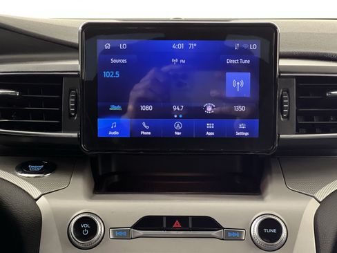 Used 2023 Ford Explorer XLT w/ Equipment Group 202A AWD/4WD image 18