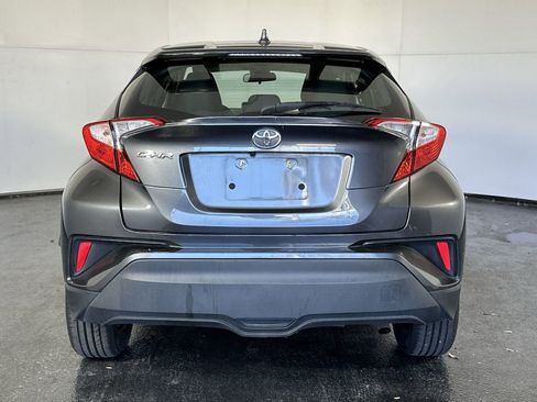 Used 2021 Toyota C-HR LE image 10