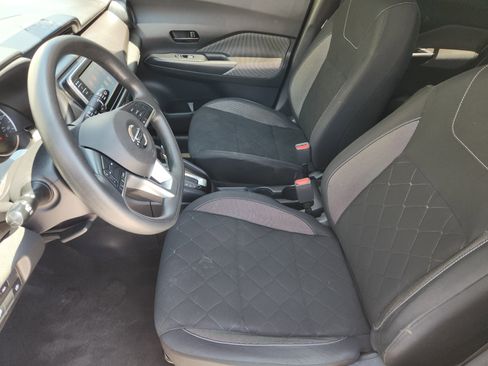 Used 2020 Nissan Kicks S FWD image 14