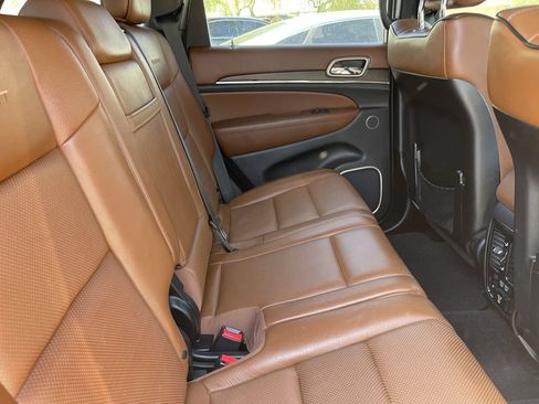 Used 2017 Jeep Grand Cherokee Summit w/ Skid Plate Group AWD/4WD image 10