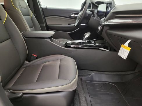 New 2026 Chevrolet Trax ACTIV w/ Sunroof Package image 32