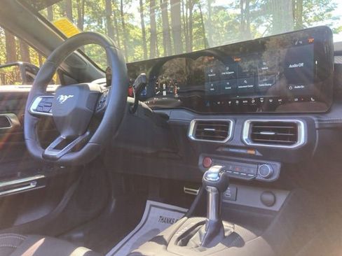 Used 2025 Ford Mustang GT Premium image 25